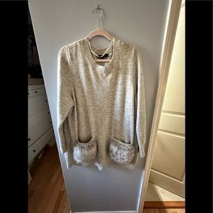 Tunic sweater with fur on pockets. Lane Bryant 18/20 Only worn once